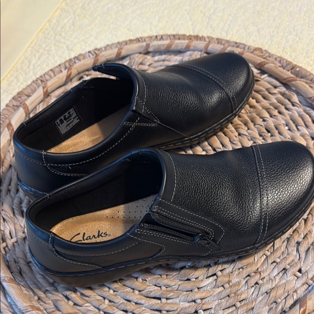 Clarks Black Leather Loafers Slip-Ons